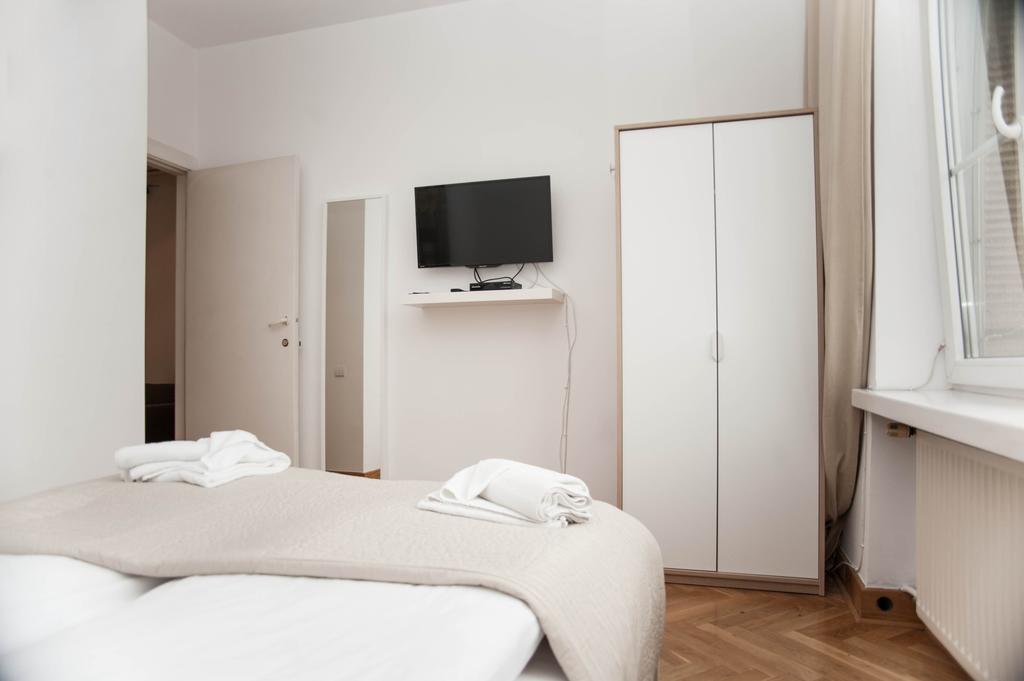 Okay House Bed & Breakfast Krakow Ngoại thất bức ảnh